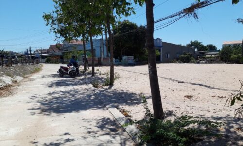 Bán lô đất mặt tiền đường nguyễn chí thanh thị xã lagi bình thuận giá đầu tư