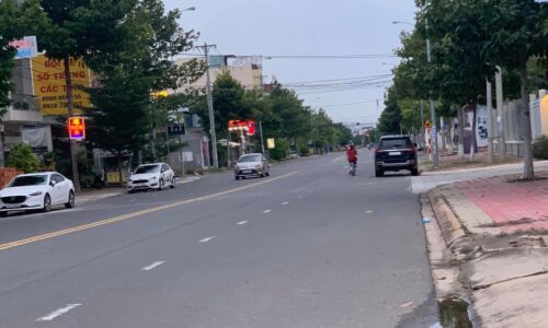 Bán lô đất đẹp mặt tiền võ văn kiệt gần ngã tư châu văn liêm thành phố phan thiết