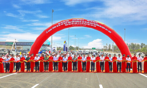Tuyến đường cao tốc Phan Thiết – Dầu Giây hoàn thành, du lịch Bình Thuận đón sóng khách mới