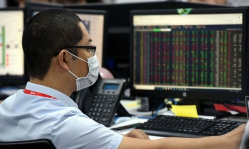 Cuộc đua đỉnh cao: ‘Ông trùm’ tranh mua bán cổ phiếu