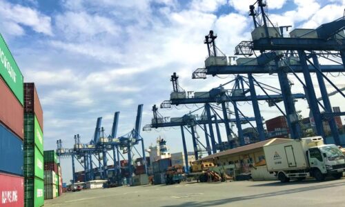 Đột phá với hơn 54.000 ô tô nhập khẩu vào Việt Nam, tăng trưởng vượt bậc hơn 47%