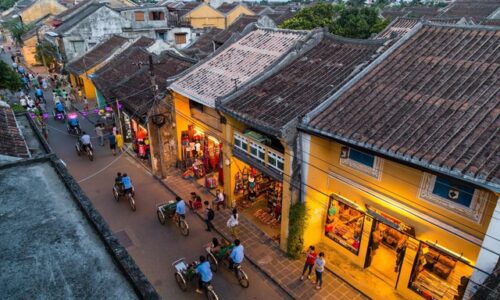 Tác giả quốc tế khen ngợi Việt Nam với những trải nghiệm du lịch thần kỳ