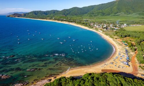 Báo Anh gọi Việt Nam là điểm đến hấp dẫn nhất khu vực: Khao khát khám phá đất nước Việt Nam!